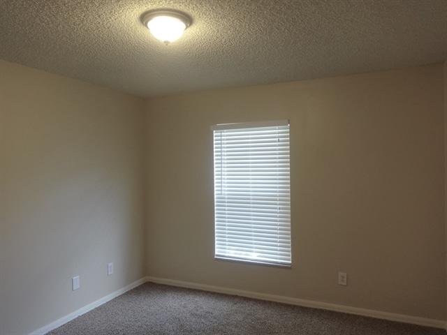 Building Photo - 1142 Jaslo St SE