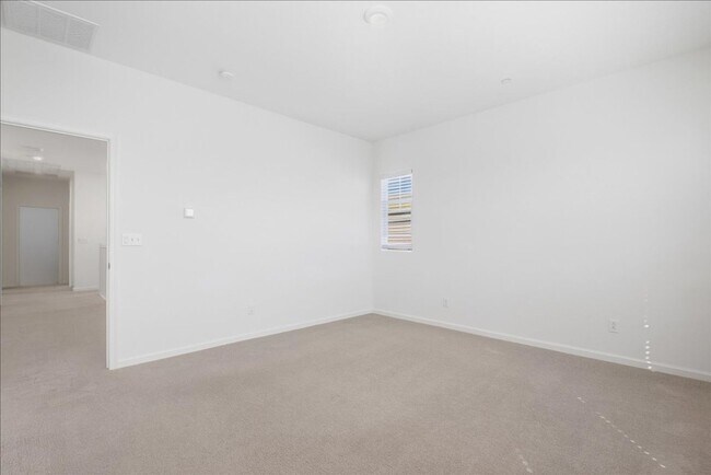 Building Photo - 1229 Rojo St