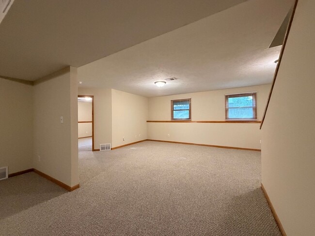 Building Photo - 2306 Breton Rd SE