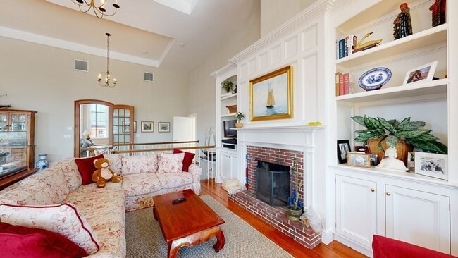 Building Photo - 39 State St