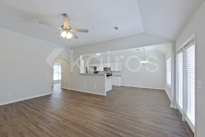Building Photo - 1883 Landing Pl