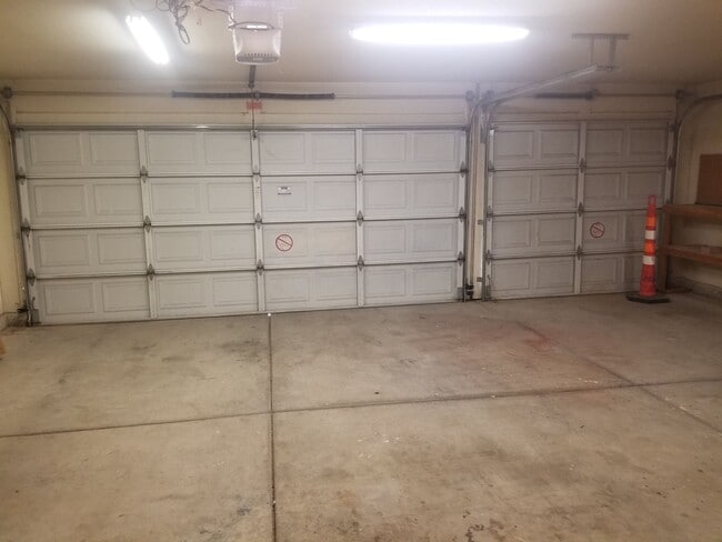 Building Photo - Single Story 3 bedroom located in 89032!