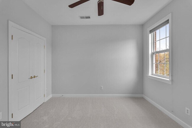 Building Photo - 22855 Oakgrove Rd