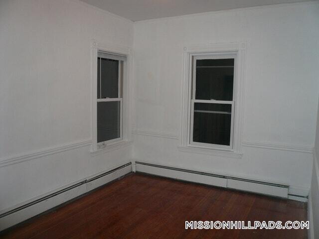 Building Photo - 140 St Alphonsus St