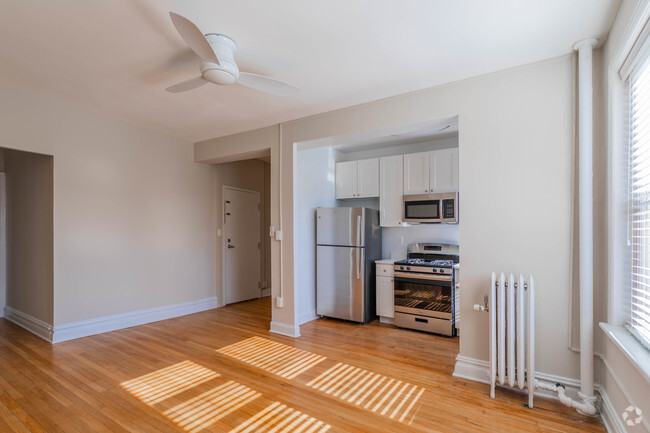 2 BR, 1 BA - 773 SF Renovated - The Shelburne Apartments