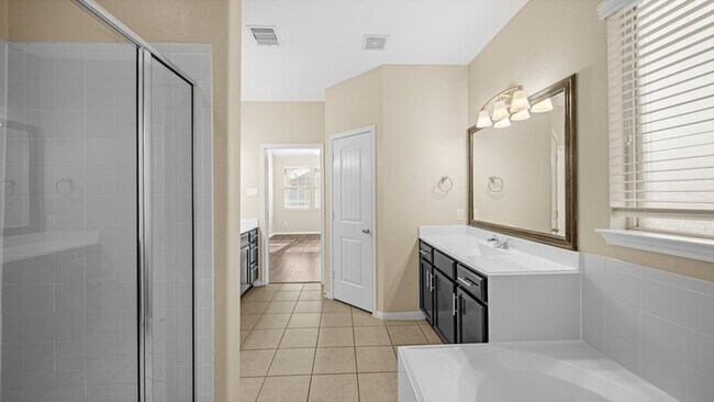 Building Photo - 8602 Austin Thomas Dr