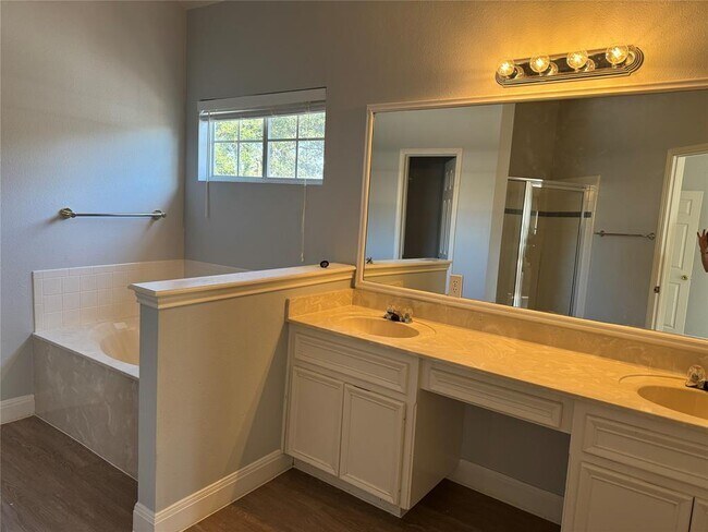 Building Photo - 12714 Tantara Dr