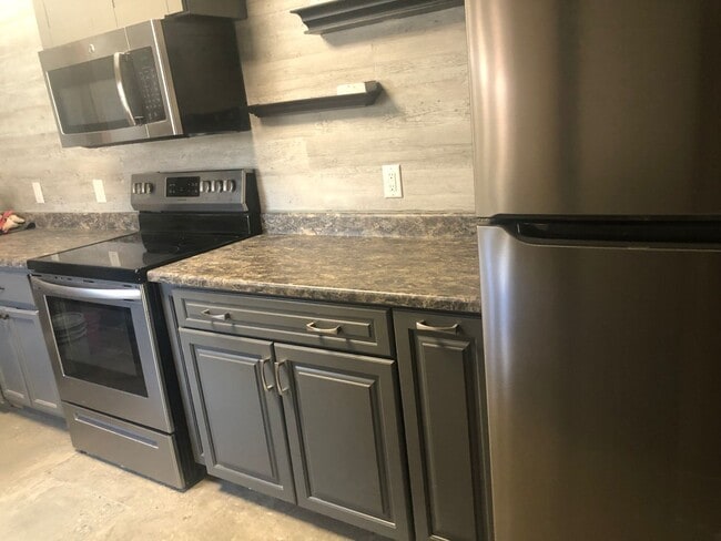 Building Photo - Pioche Mining Town 2 Bedroom Home