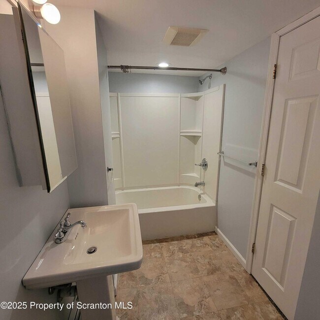 Building Photo - 1756 Nay Aug Ave