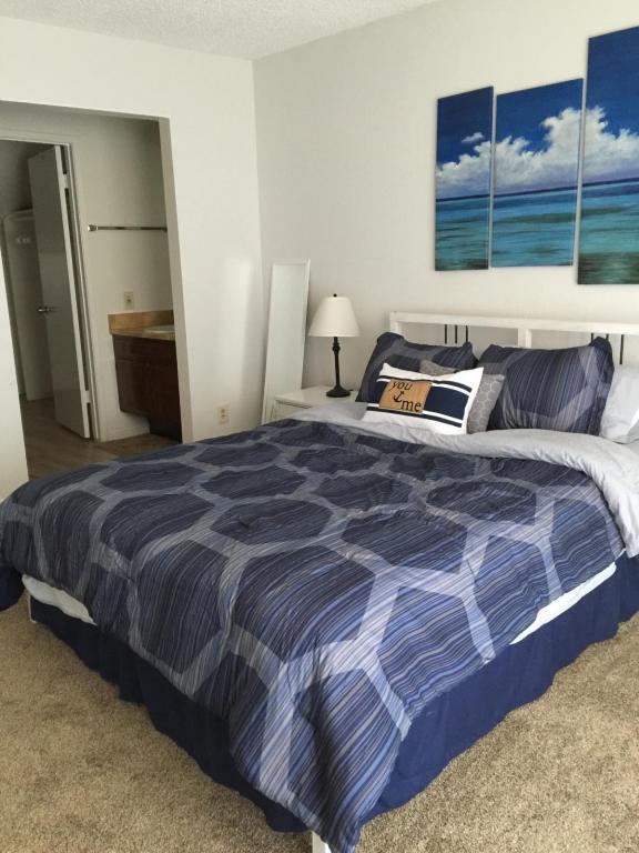 Building Photo - 2195 Canyon Dr