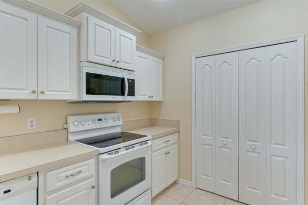 Building Photo - 7146 Sablon Rd