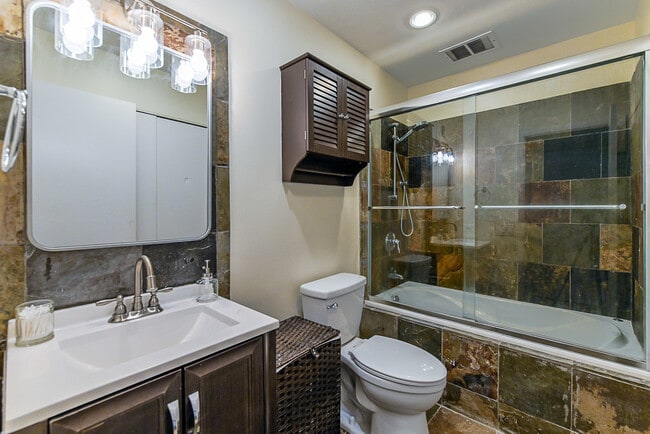 Building Photo - 780 S Federal St