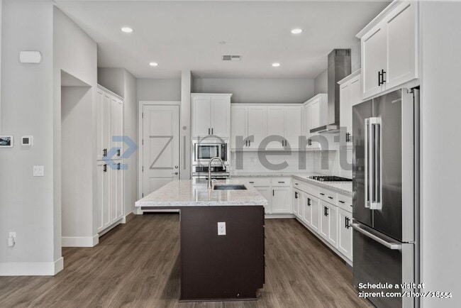 Building Photo - 842 Anson Ln