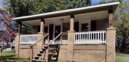 Building Photo - 2713 Old Greensboro Rd