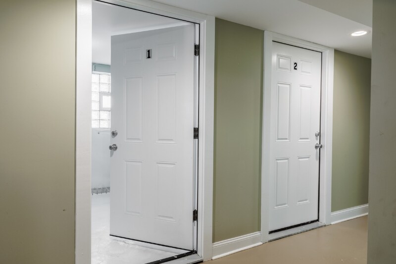 Building Photo - 6018 N Melvina Ave