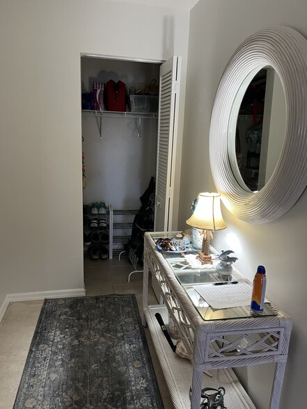 Building Photo - 9860 Costa Mesa Ln
