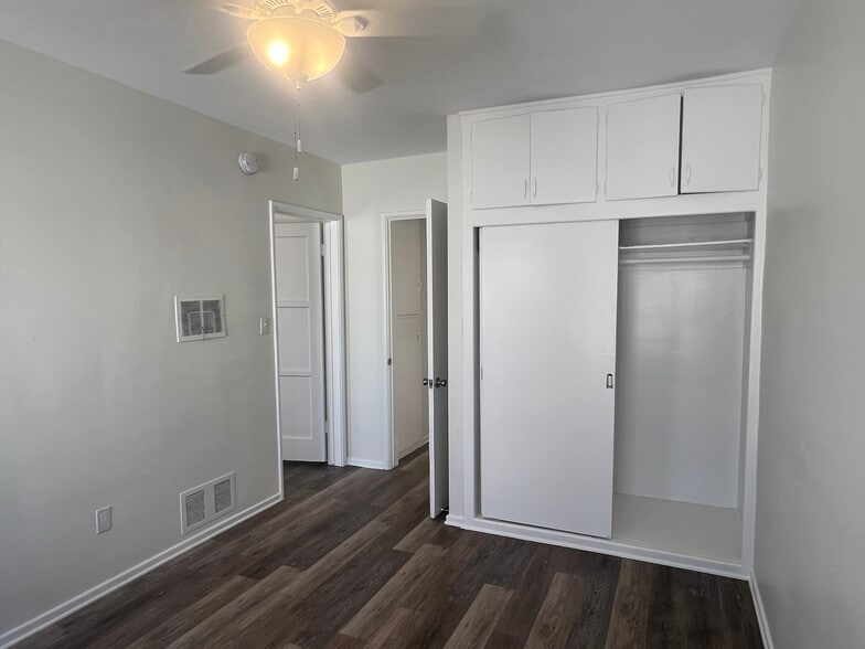 Building Photo - 10743 Califa St