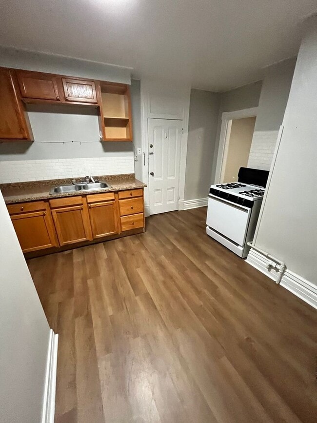 Building Photo - Jackson Studio Suites