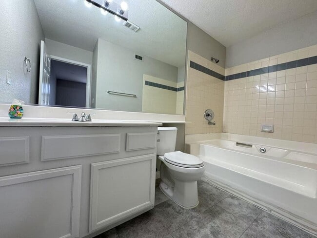 Building Photo - 2987 Juniper Hills Blvd