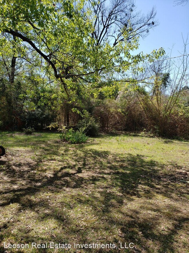 Building Photo - 3 br, 1 bath House - 4022 Independence Ave.