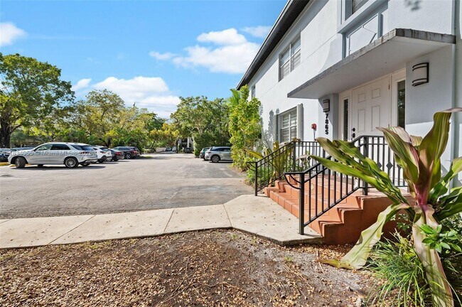 Building Photo - 7865 SW 57th Ave