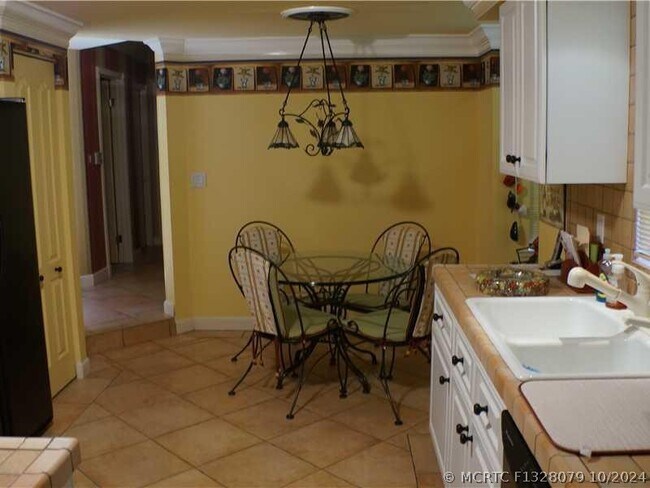 Building Photo - 7937 La Mirada Dr