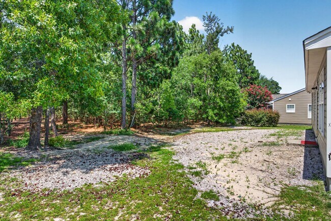 Building Photo - 20 Kimpton Dr