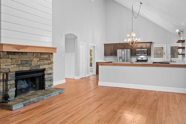 Building Photo - Luxury Living on the River — Your Dream Home Awaits