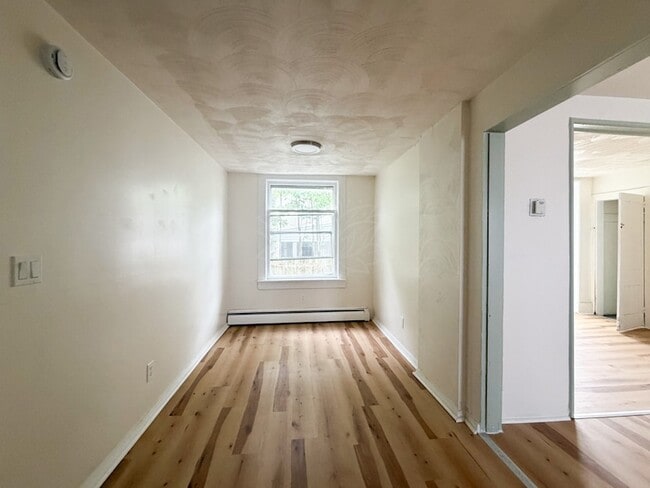 Building Photo - 59 Spencer Ave
