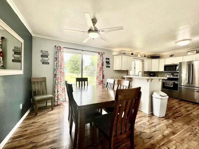 Building Photo - 1915 Highview Ct