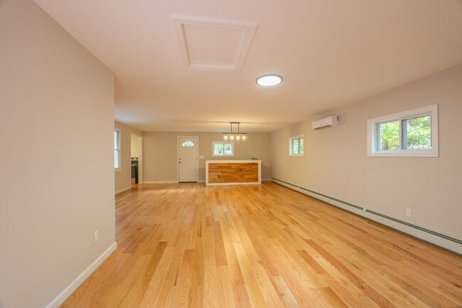 Building Photo - 2 Bedroom Ranch with Scenic Setting