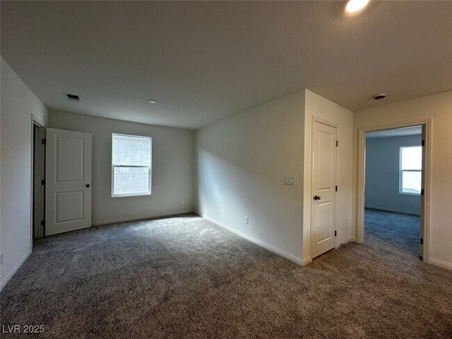 Building Photo - 9649 Hinson St