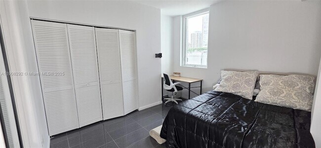 Building Photo - 253 NE 2nd St