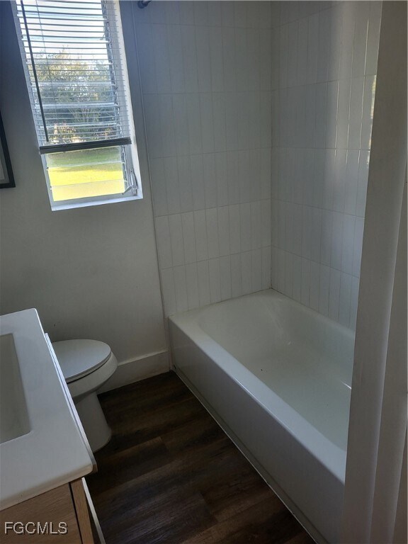 Building Photo - 2027 Maravilla Cir