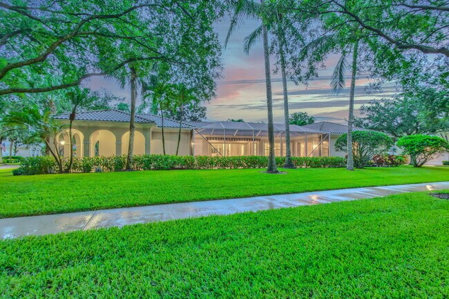 Building Photo - 121 Savona Dr
