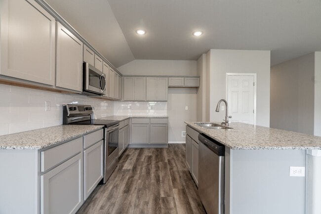 Building Photo - 529 Woodcreek Lp