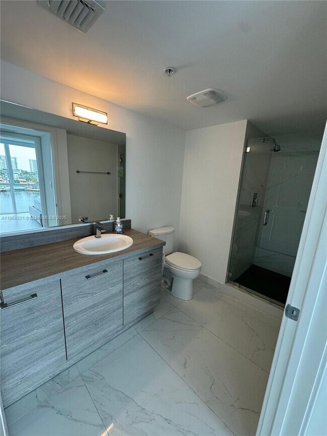 Building Photo - 400 Sunny Isles Blvd