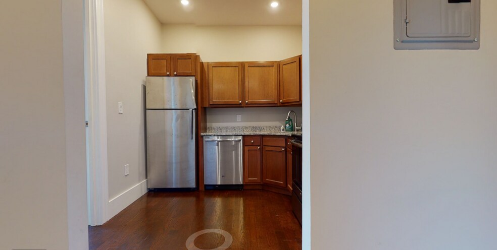 Building Photo - 11 Bay State Rd