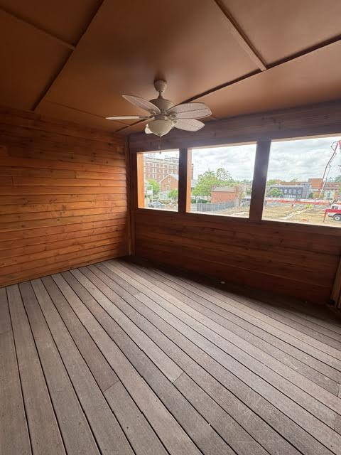 Building Photo - August Only: 1st Month Free with Move-in by 8/30: Downtown Winchester Living – Fully Renovated 3-...