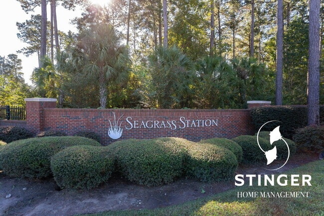 Building Photo - 4 Burley Ln