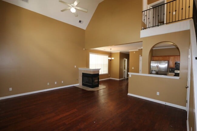 Building Photo - EXECUTIVE HOME AT HARBOR TOWN