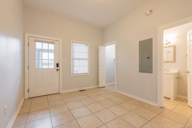 Building Photo - Newly Renovated 4 Bedroom | 4 Bath With Private Parking | Upper and Lower Covered Porches!