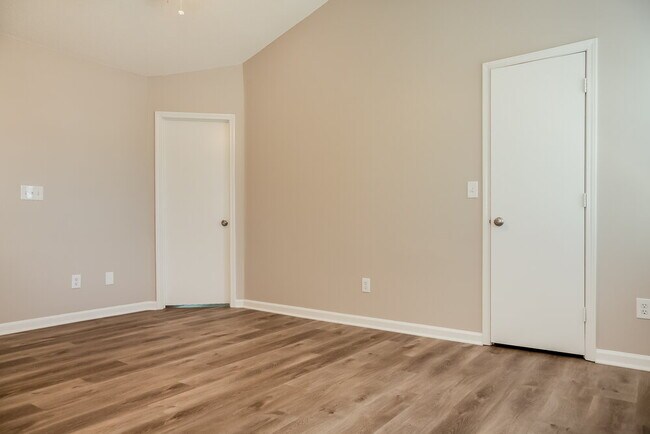 Building Photo - 8302 Bristol Ford Pl