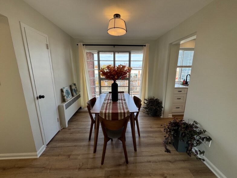 Building Photo - 2129 19th St N