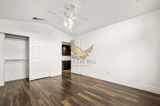 Building Photo - 9513 Cloudcroft Ave