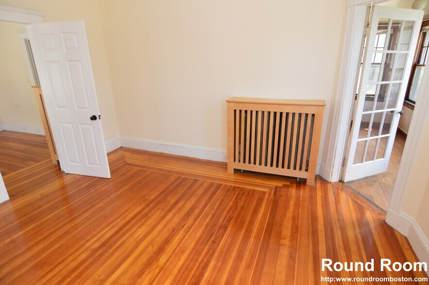 Building Photo - 100 Etna St