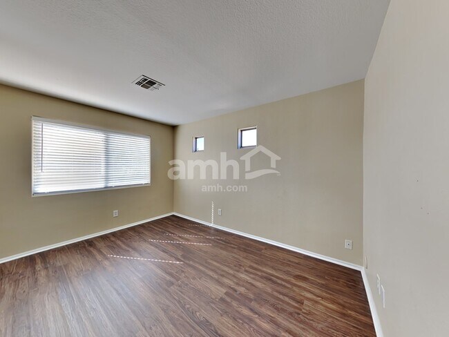 Building Photo - 16632 W Belleview St