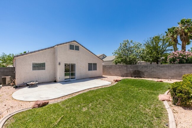 Building Photo - Beautiful Single-Story 3 Bedroom Home in Summerlin South