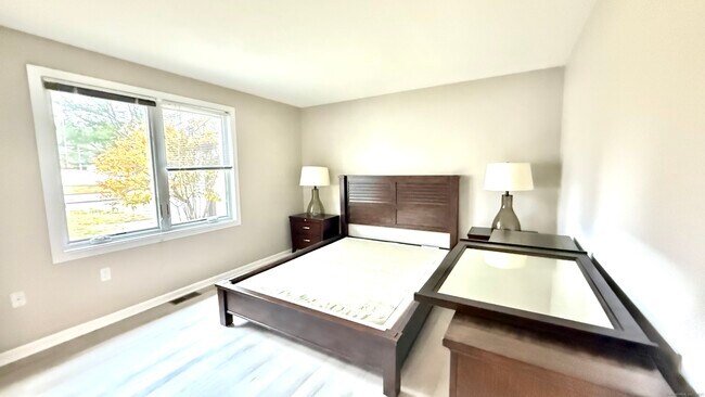 Building Photo - 20 Arthur Dr