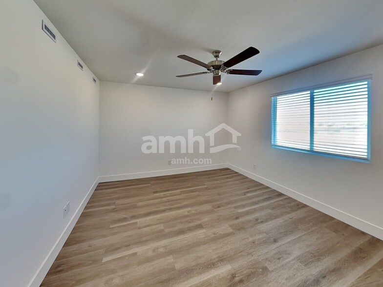 Building Photo - 5734 Las Vegas Crk St